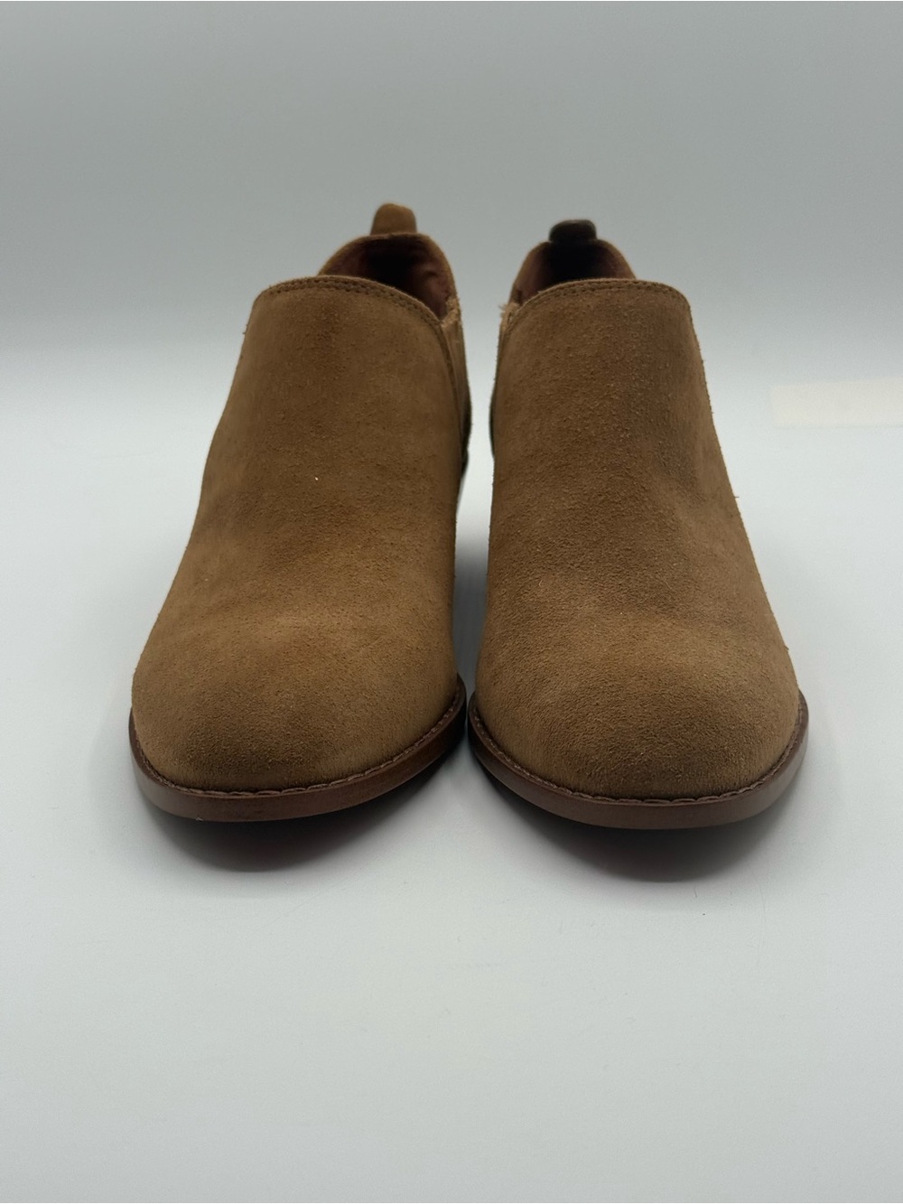 Coach Devin Ankle Boots Tan Suede Chelsea Low Heel Booties Women’s Size 8B - Picture 15 of 16